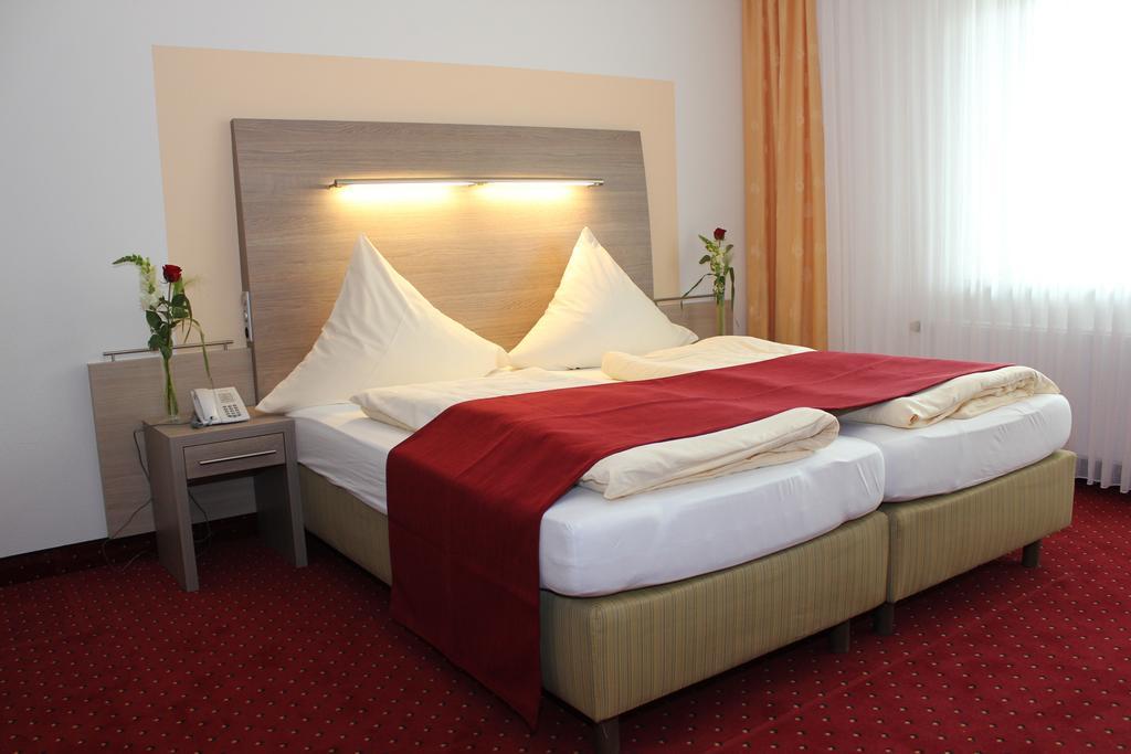 Hotel Buegener غروناو المظهر الخارجي الصورة